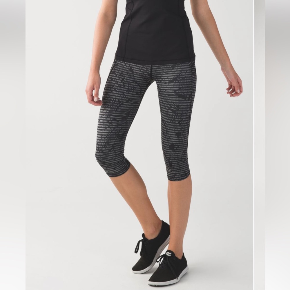 Lululemon Run: Top Speed Crop *Full-On Luxtreme Stripe Play Slate Black / Black